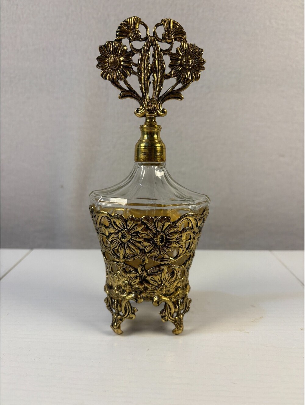 Vintage Ormolu Gold Filigree Perfume Bottle Glass Floral Dauber Wand Vanity